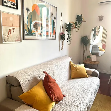 Apartament Materdei *